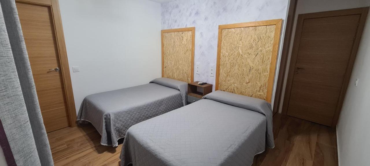 Hostal Restaurante La Mancha Ruidera Esterno foto